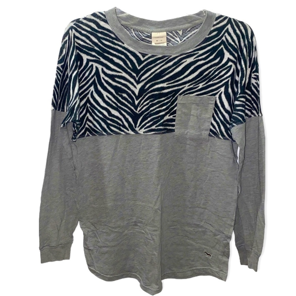𝅺VICTORIA’S Secret PINK Gray/Black Zebra Long Sleeve Sleep Casual Shirt Size XS